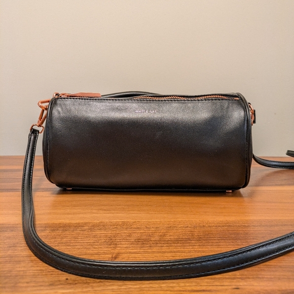 Matt & Nat Seoul Satchel - Picture 5 of 9